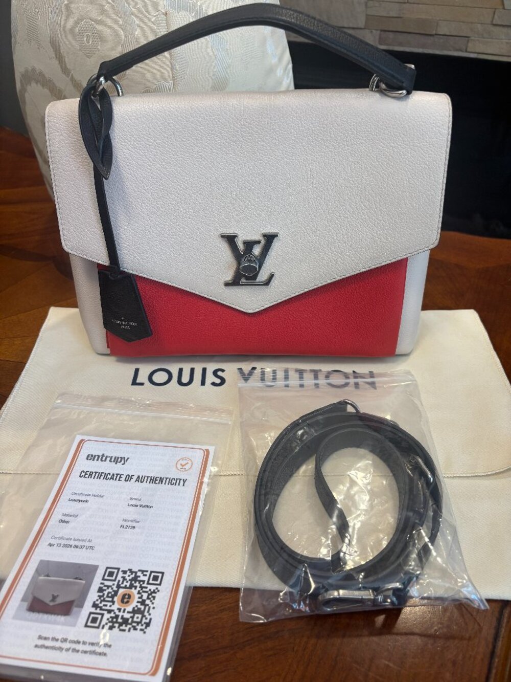 Louis Vuitton MyLockMe Top Handle Bag Tri-Color Leather Authenticated M53891